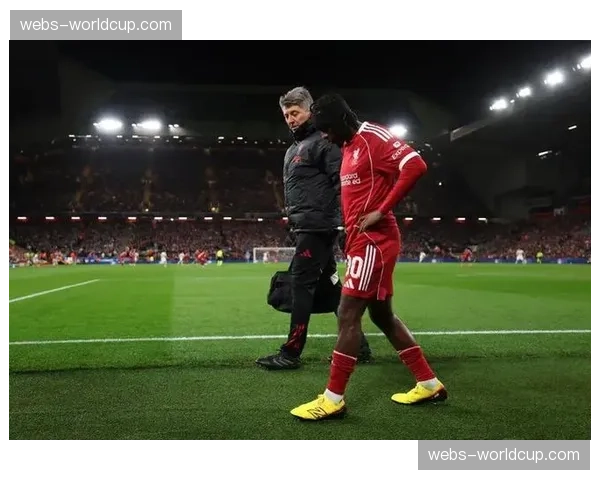 德甲第25轮数据之最：弗林蓬单场完成12次成功传中，创个人赛季新高