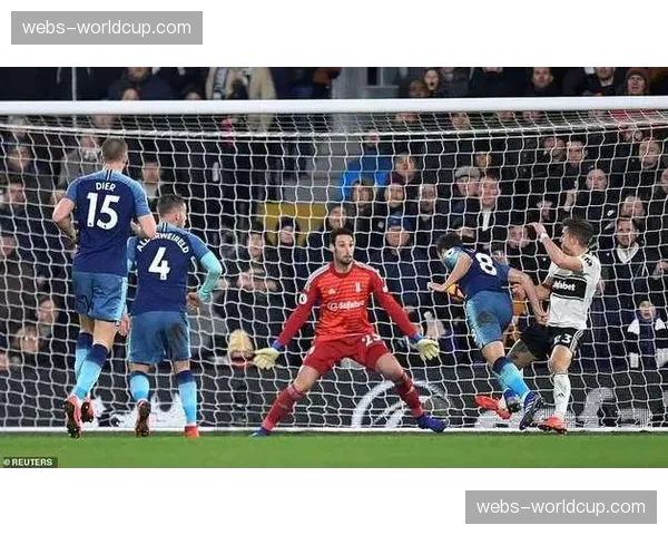 半自动越位技术在关键争四战役中的应用与赛后争议复盘 半自动越位技术在关键争四战役中的应用与赛后争议复盘